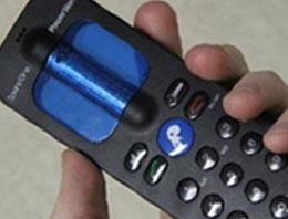 Bu telefonun şarjı 15 yıl gidiyor Bu telefonun şarjı 15 yıl gidiyor